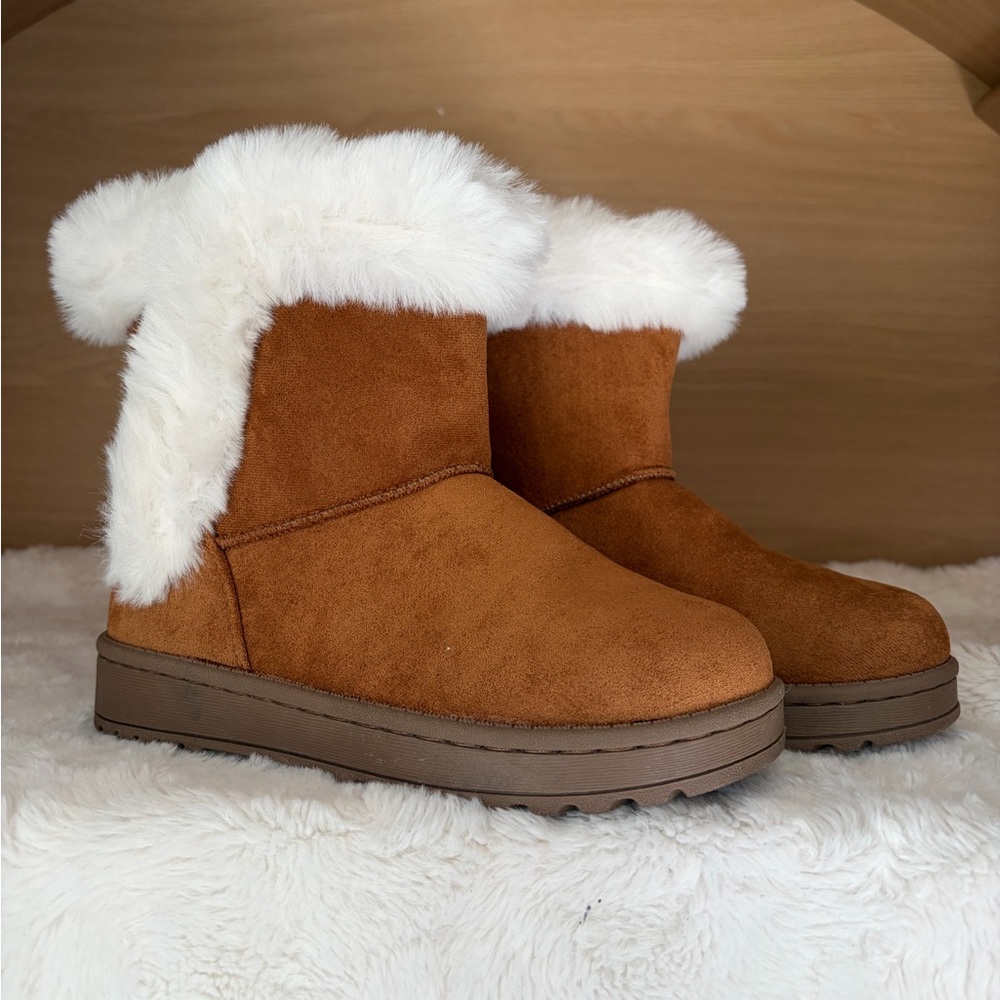 ✨$22✨NWT•Sonoma Goods For Life® Alainaa Girls Cozy Boots | Chestnut | Size 1